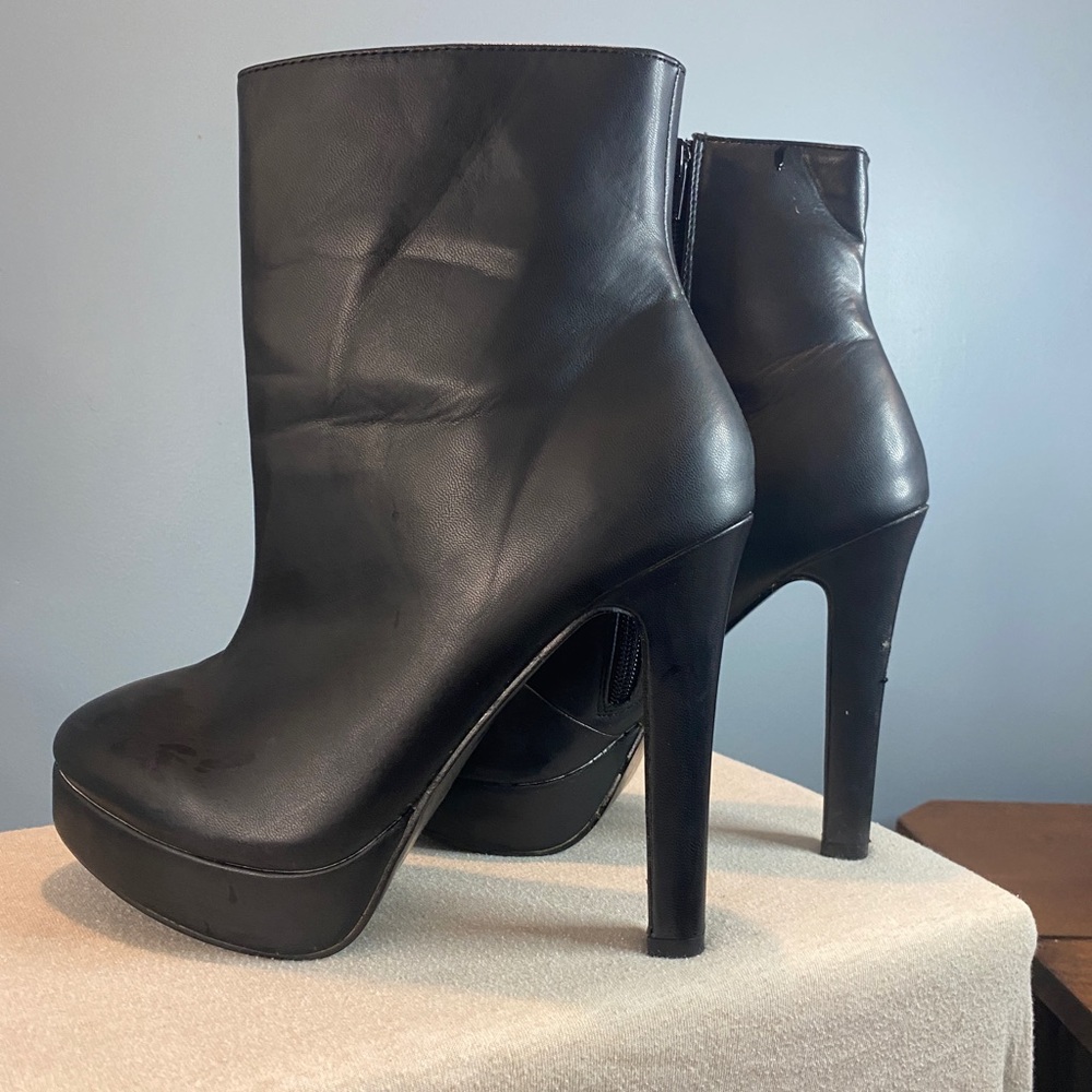 Eye Candie Black Ankle Boots